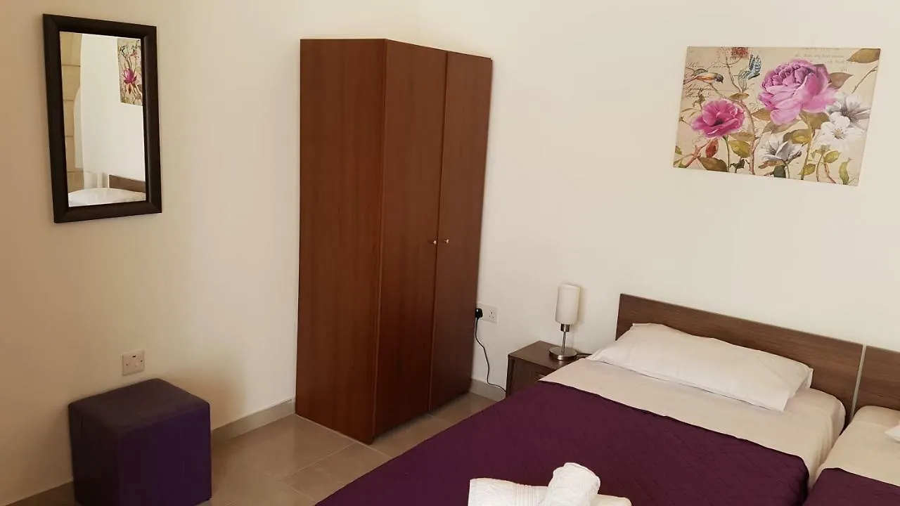 Zorbas No 3 Apartment Larnaca 0*,